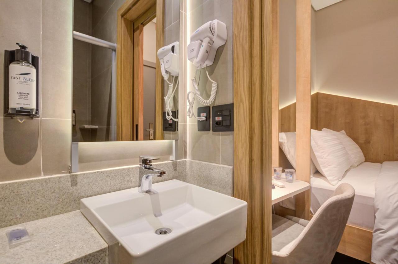 Fast Sleep Suites By Slaviero Hoteis - Hotel Dentro Do Aeroporto De Guarulhos - Terminal 2 - Desembarque Oeste מראה חיצוני תמונה