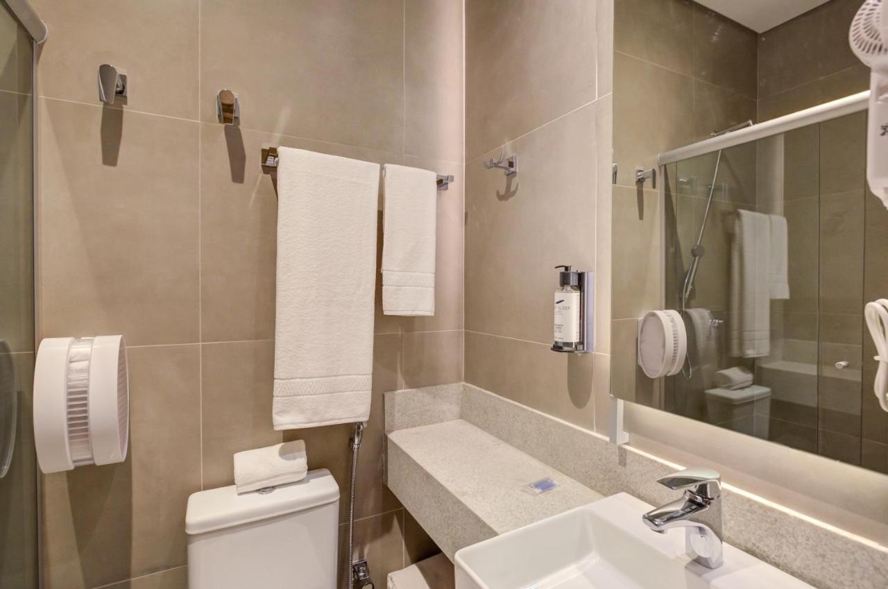 Fast Sleep Suites By Slaviero Hoteis - Hotel Dentro Do Aeroporto De Guarulhos - Terminal 2 - Desembarque Oeste מראה חיצוני תמונה